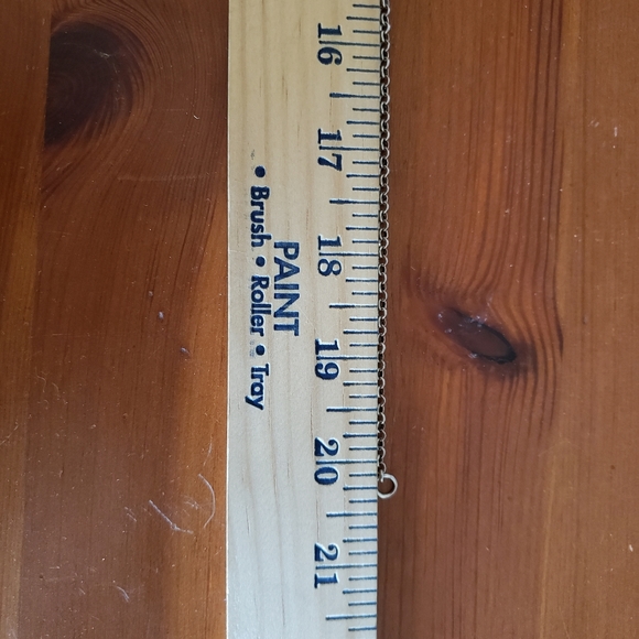 Mama Bear Pendant w/necklace - Picture 4 of 4